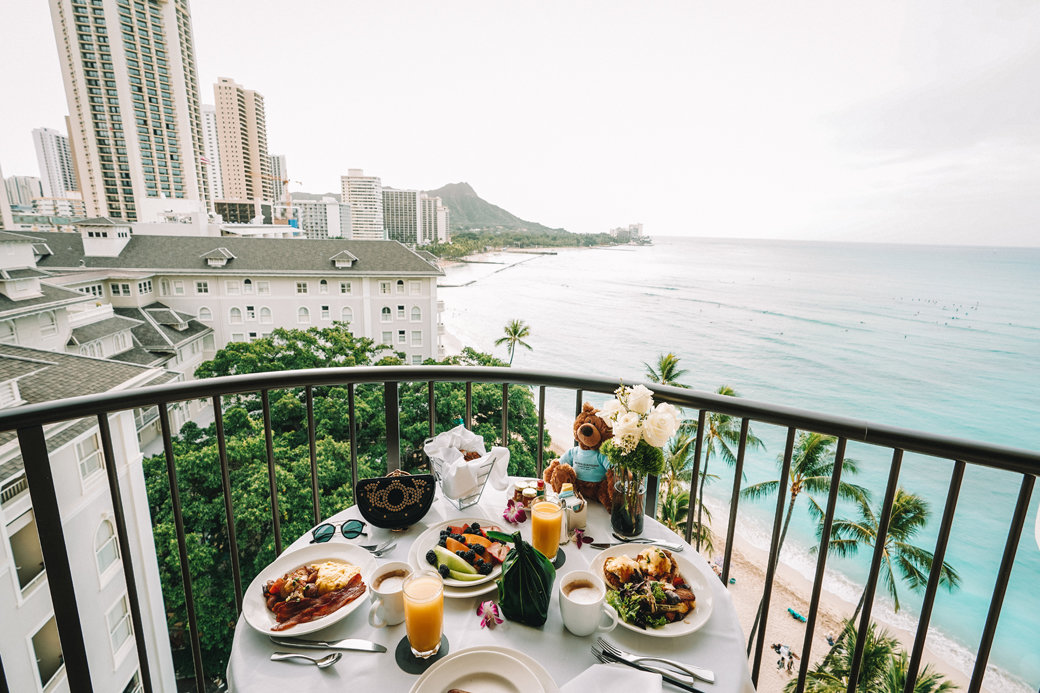 Moana Surfrider Hotel Honolulu | Oahu | Waikiki Beach | Travel | Travel Photography | Westin Hotel | Bubbly Moments