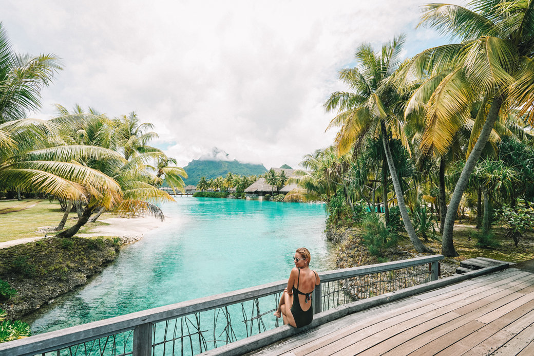 Dazzling Bora Bora | French Polynesia | Blue Lagoon | Paradise | Four Seasons Bora Bora | Tahiti | Island | Overwater Bungalow | Travel | Travel Photography | Bubbly Moments