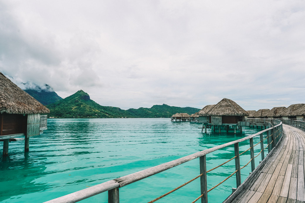 Dazzling Bora Bora | French Polynesia | Blue Lagoon | Paradise | Four Seasons Bora Bora | Tahiti | Island | Overwater Bungalow | Travel | Travel Photography | Bubbly Moments