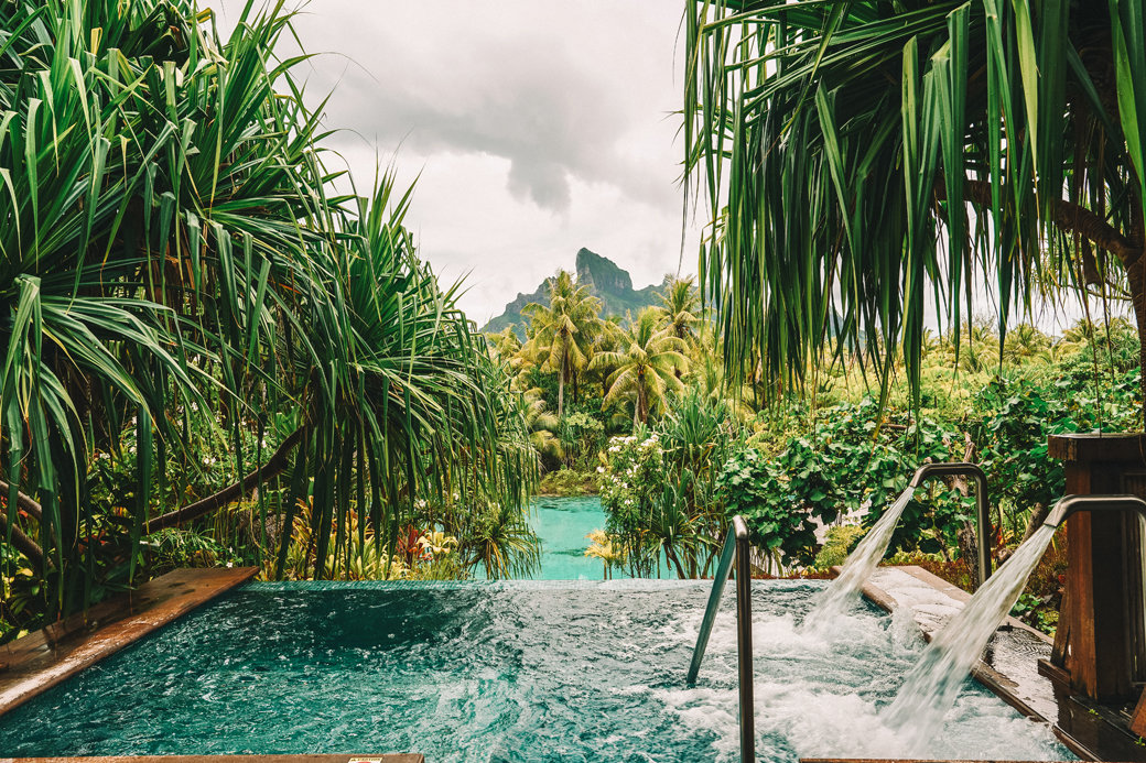 Dazzling Bora Bora | French Polynesia | Blue Lagoon | Paradise | Four Seasons Bora Bora | Tahiti | Island | Overwater Bungalow | Travel | Travel Photography | Bubbly Moments