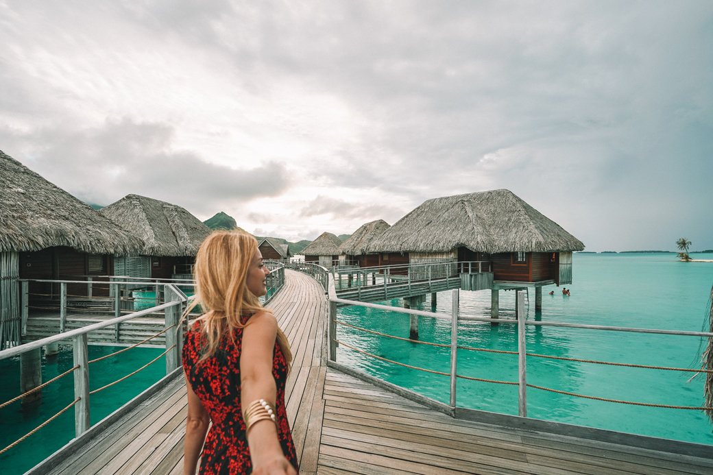 Dazzling Bora Bora | French Polynesia | Blue Lagoon | Paradise | Four Seasons Bora Bora | Tahiti | Island | Overwater Bungalow | Travel | Travel Photography | Bubbly Moments