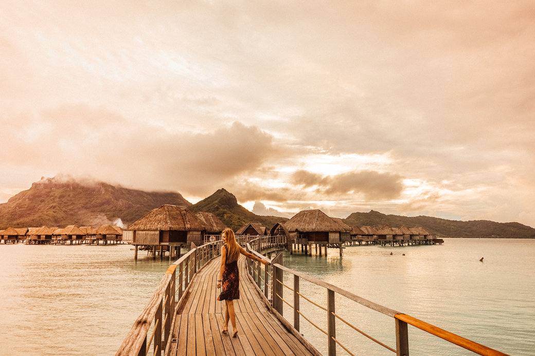 Dazzling Bora Bora | French Polynesia | Blue Lagoon | Paradise | Four Seasons Bora Bora | Tahiti | Island | Overwater Bungalow | Travel | Travel Photography | Bubbly Moments