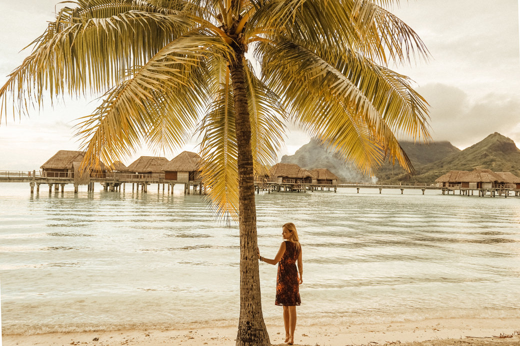 Dazzling Bora Bora | French Polynesia | Blue Lagoon | Paradise | Four Seasons Bora Bora | Tahiti | Island | Overwater Bungalow | Travel | Travel Photography | Bubbly Moments