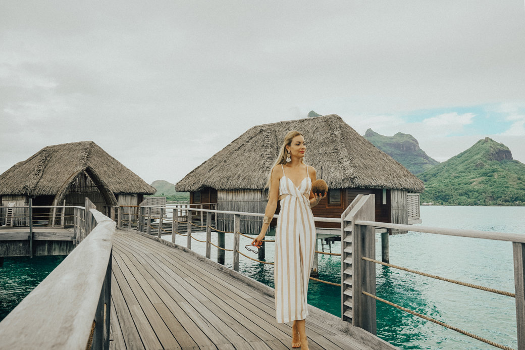 Dazzling Bora Bora | French Polynesia | Blue Lagoon | Paradise | Four Seasons Bora Bora | Tahiti | Island | Overwater Bungalow | Travel | Travel Photography | Bubbly Moments