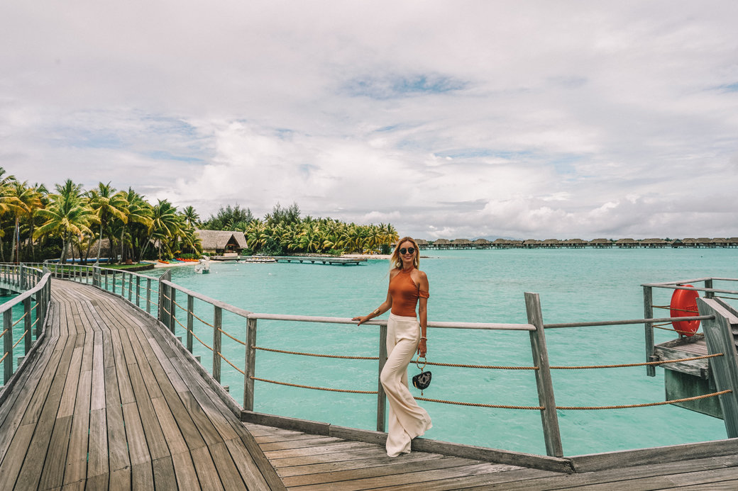 Dazzling Bora Bora | French Polynesia | Blue Lagoon | Paradise | Four Seasons Bora Bora | Tahiti | Island | Overwater Bungalow | Travel | Travel Photography | Bubbly Moments