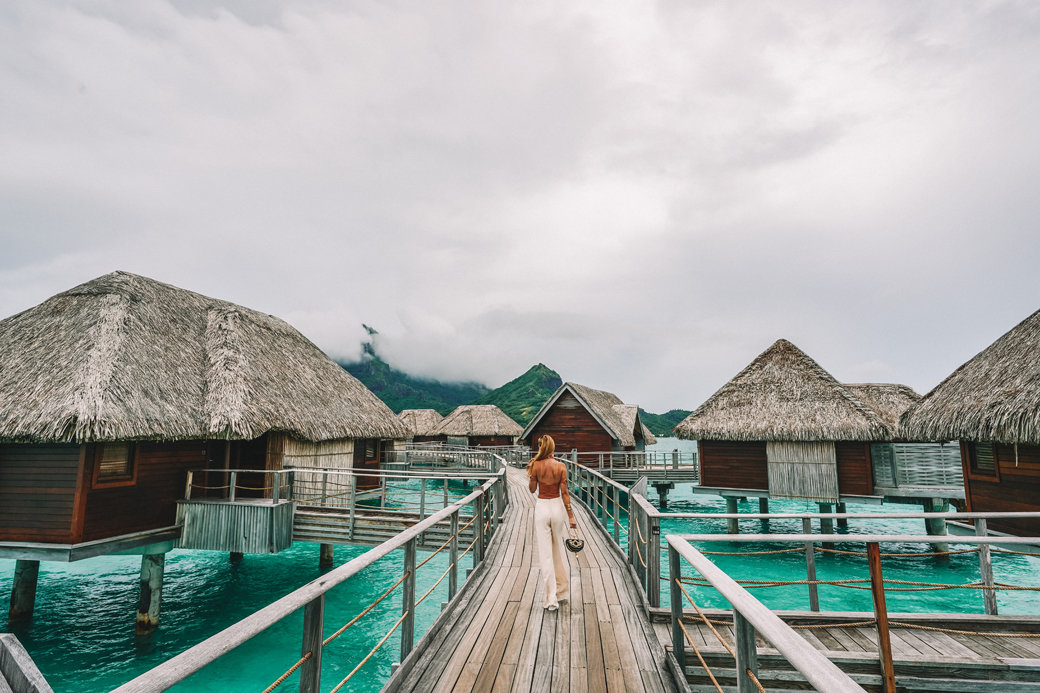 Dazzling Bora Bora | French Polynesia | Blue Lagoon | Paradise | Four Seasons Bora Bora | Tahiti | Island | Overwater Bungalow | Travel | Travel Photography | Bubbly Moments