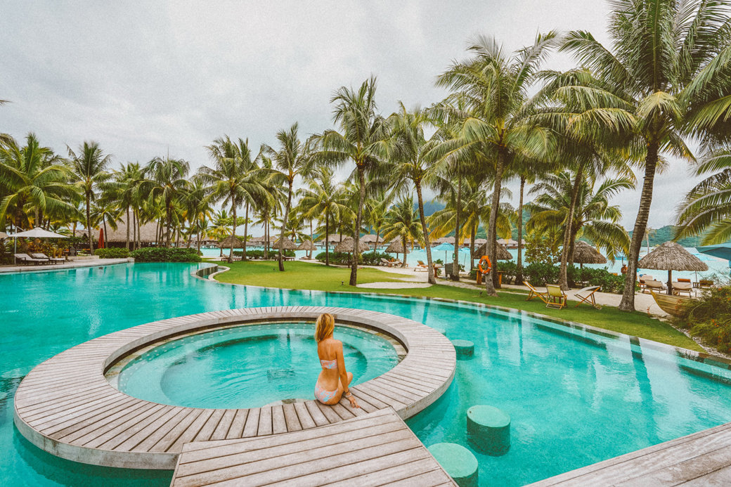 Dazzling Bora Bora | French Polynesia | Blue Lagoon | Paradise | Four Seasons Bora Bora | Tahiti | Island | Overwater Bungalow | Travel | Travel Photography | Bubbly Moments