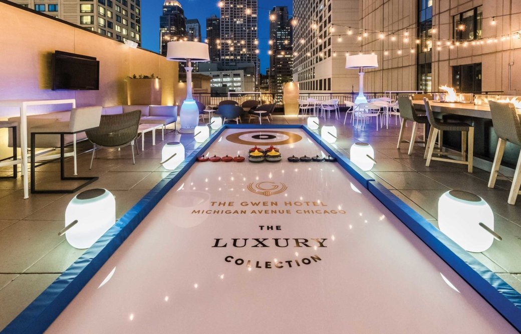 Upstairs at the Gwen | best rooftop bars chicago, chicago bars, chicago rooftop bars, rooftop bar, rooftop restaurants chicago | Bubbly Moments