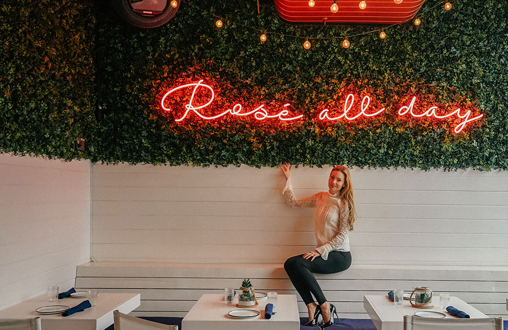 Instagrammable Places in Chicago | Most Instagrammable Places in Chicago | Best/Instagram Spots in Chicago | Chicago Instagram Spots | Instagram-Worthy Places in Chicago | Bubbly Moments | Emilia Taneva