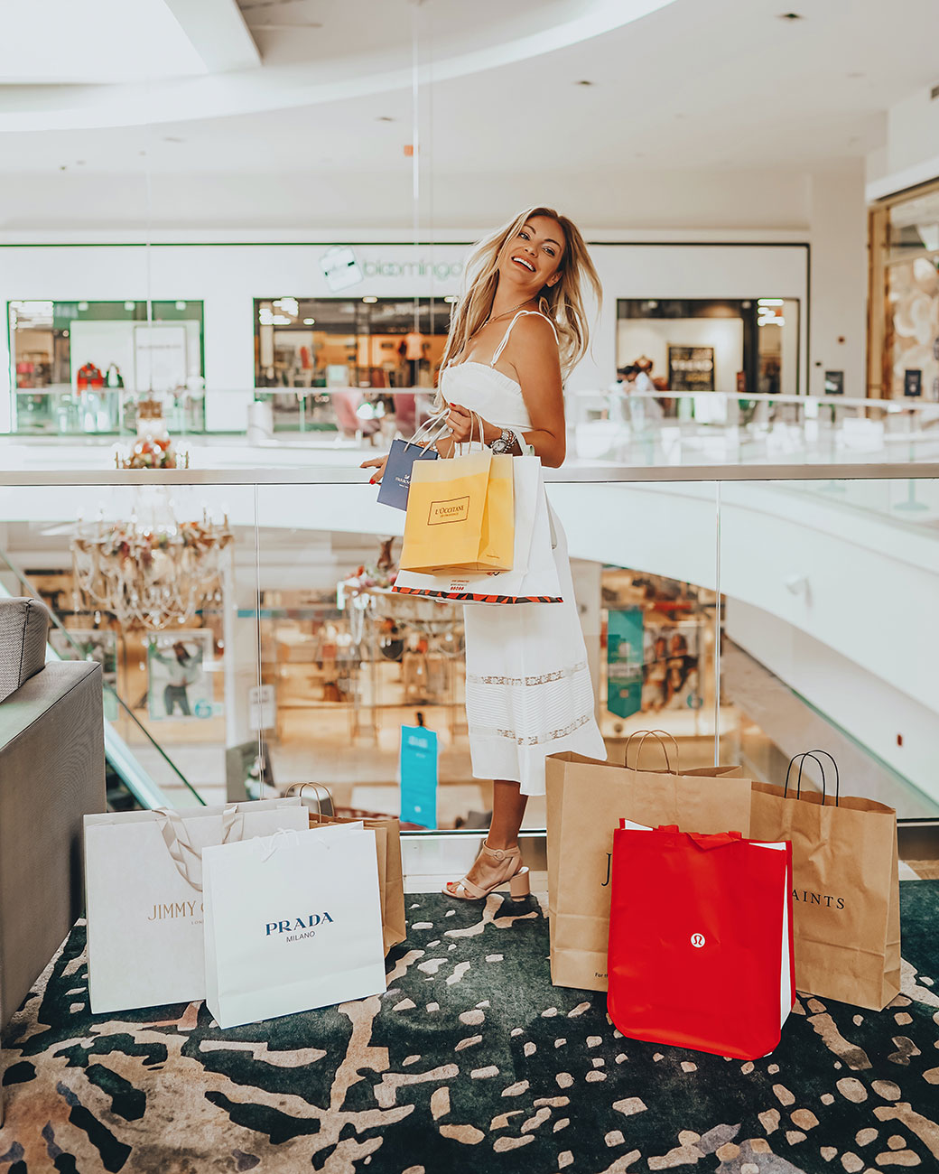 Fashion Outlets of Chicago | Chicago staycation | Staycation in Chicago | Chicago staycation ideas | Staycation near Chicago | Rosemont staycation | Rosemont restaurants | Rosemont mall | Hotels by Rosemont | Travel Chicago | Bubbly Moments