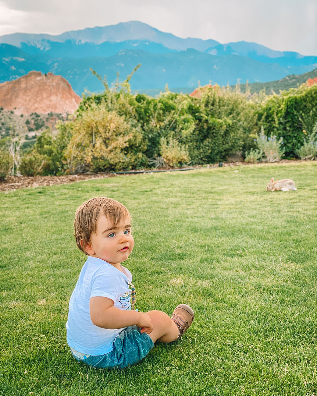 Garden of Gods Colorado | Colorado Springs | Garden of the Gods Resort and Club | Red Rock Corral | Fun things to do in Colorado | Places To Stay in Colorado Springs | Resort and Club in Colorado Springs | Staycation in Colorado Springs | When in Colorado | Perfect Staycation for Family in Colorado | Motherhood | Bubbly Moments | Baby Nikola