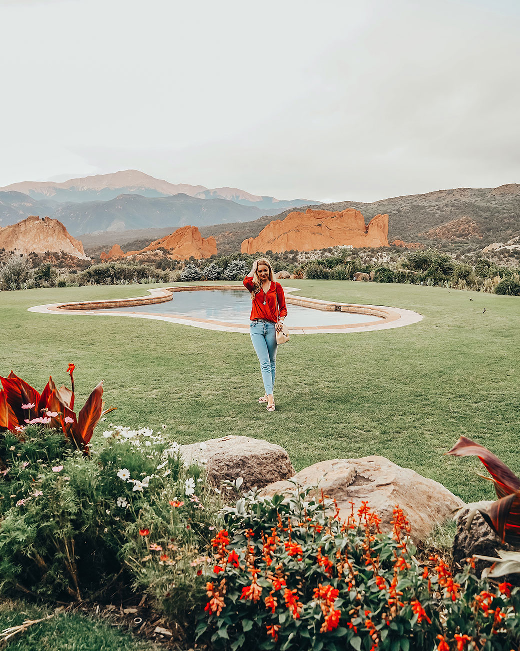 The Garden of Gods | Garden of Gods Colorado | Colorado Springs | Gods Trail Colorado Springs | Red Rock Corral Places in Colorado Springs | Bubbly Moments | Emilia Taneva