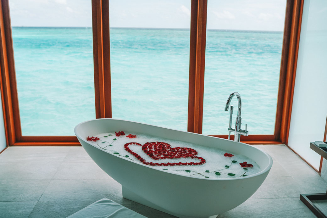 Anantara Dhigu Resort | Luxurious Resort in the Maldives | Family Friendly Resort | Beach Vacation | Bubbly Moments