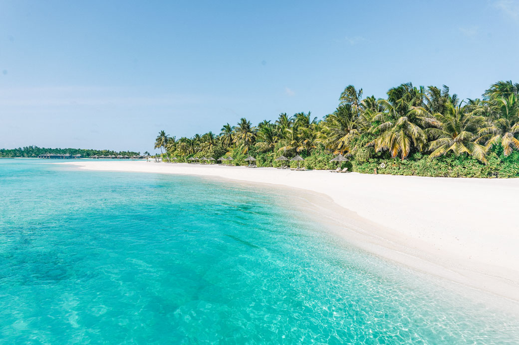 Anantara Dhigu Resort | Luxurious Resort in the Maldives | Family Friendly Resort | Beach Vacation | Bubbly Moments