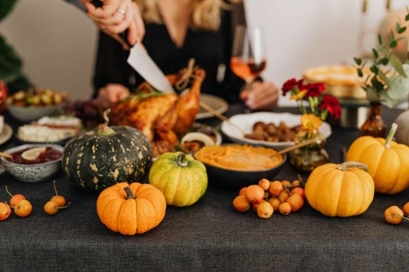 Tips for Hosting Thanksgiving | Thanksgiving Hosting Ideas |Thanksgiving Dinner Ideas | Bubbly Moments